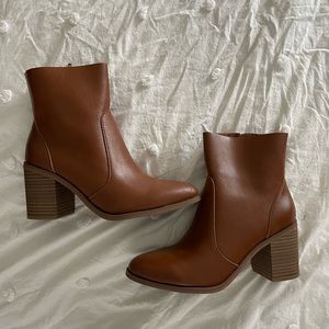 Universal Threads (Target) booties
